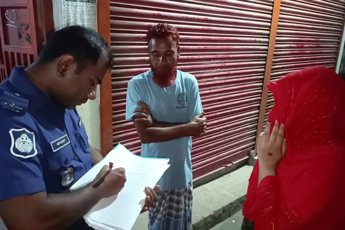 মেহেরপুরে নারী ও শিশুকে লক্ষ্য করে এসিডের বোতল নিক্ষেপ