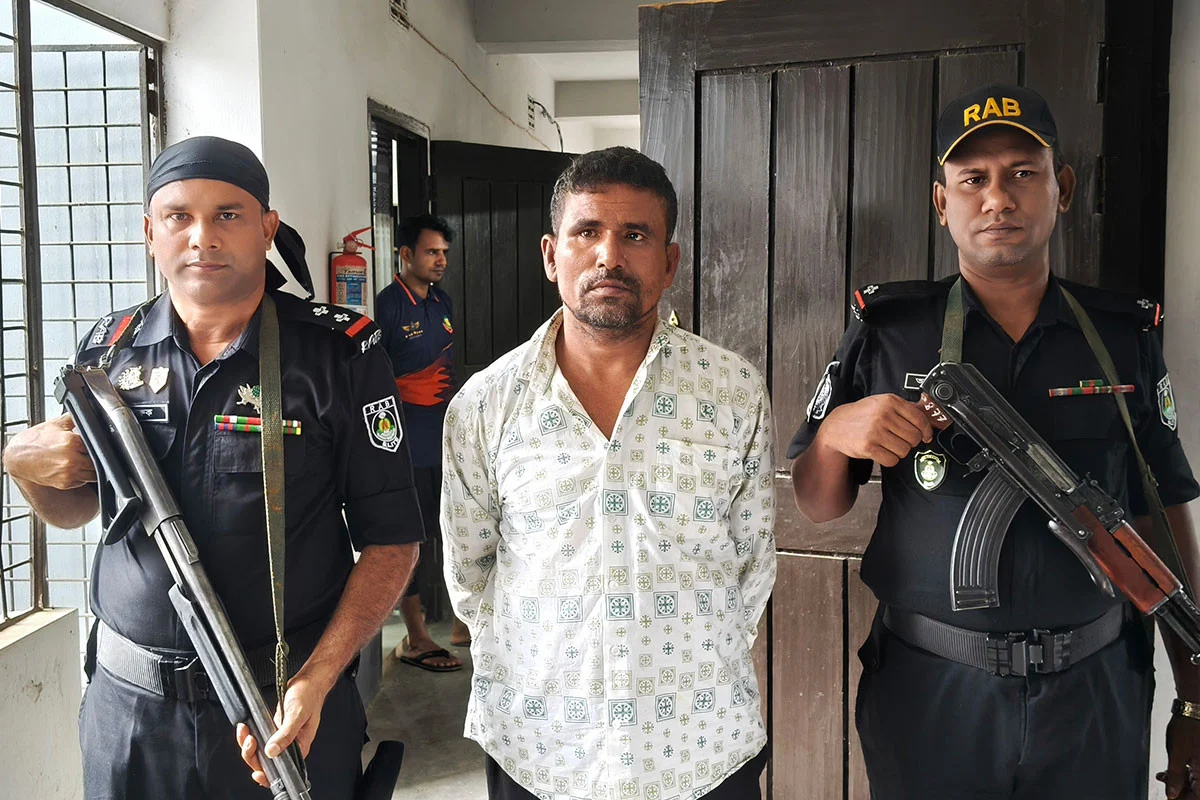 র‌্যাব সদস্যদের ওপর হামলার মামলার প্রধান আসামি শফিক ডাকাত গ্...