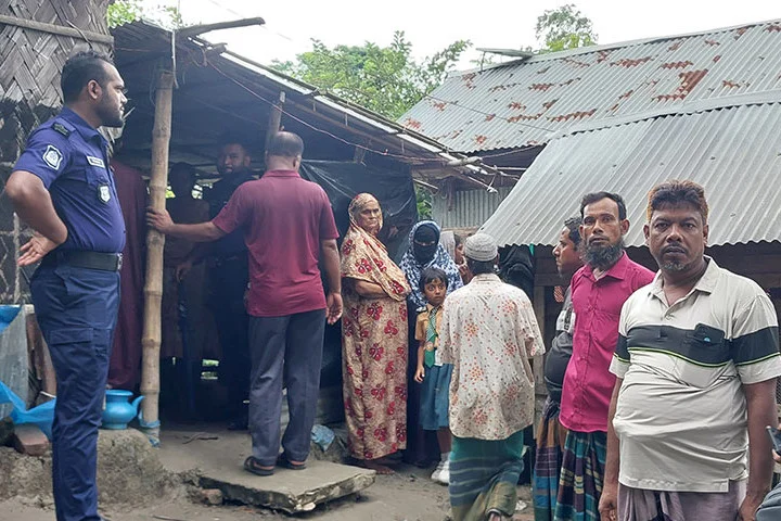 নিজ ঘরে স্বামী-স্ত্রীর মরদেহ, মৃত্যুর আগে রেখে গেলেন চিরকুট