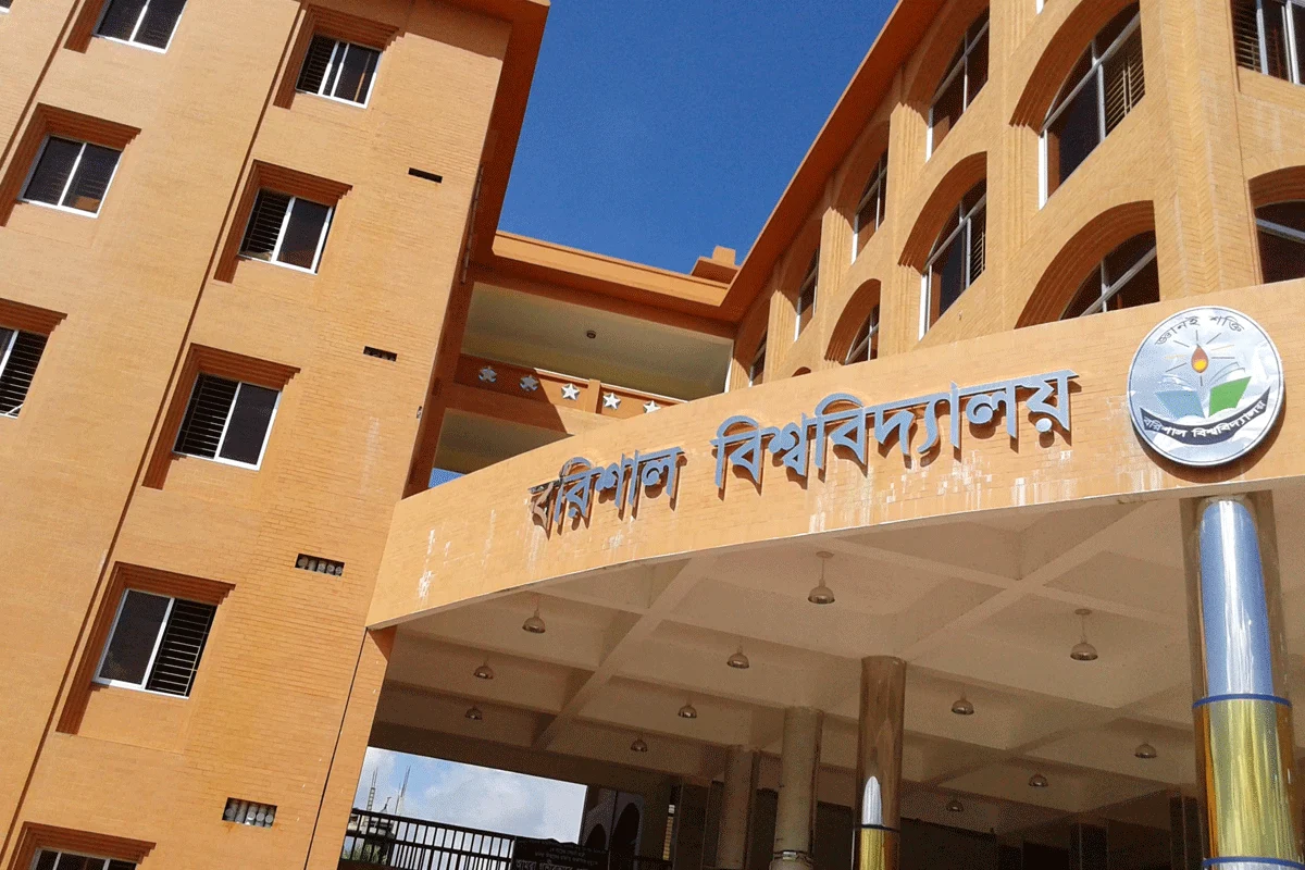 অ্যাসাইনমেন্টে শিক্ষকের নাম ভুল লেখায় ৩০০ বার সংশোধনী