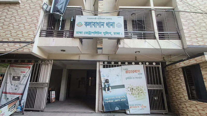 কলাবাগানে স্ত্রী-শাশুড়িকে হত্যা করে থানায় স্বামীর আত্মসমর্প...