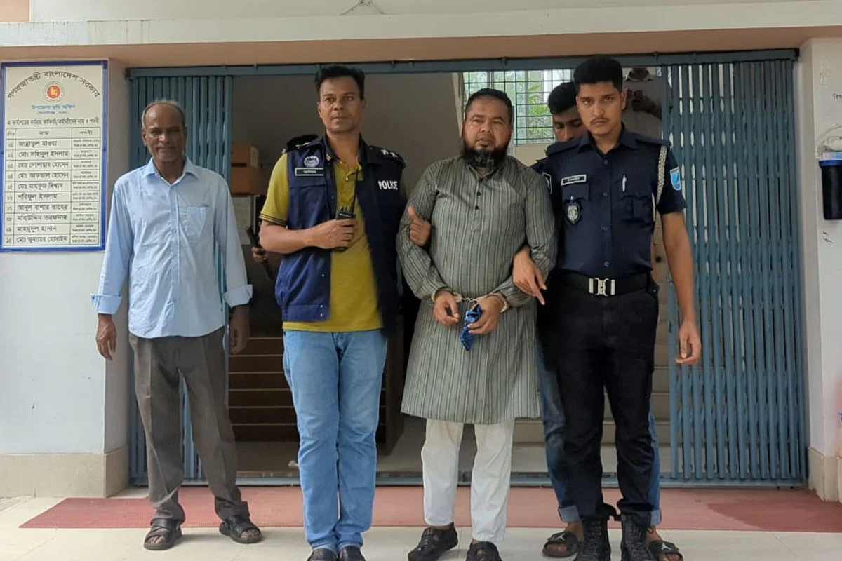 এসিল্যান্ডের স্বাক্ষর জাল করে জমির ফাইল জমা, গ্রেপ্তার ১
