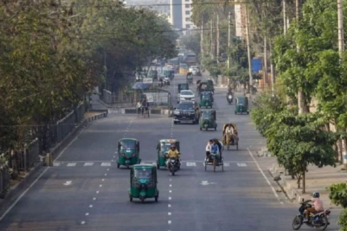 ঢাকার বাতাস আজ ‘সহনীয়’
