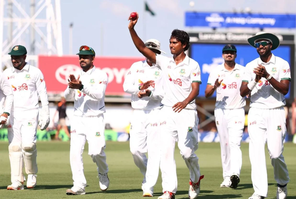 টেস্টে দ্বিতীয়বার যে রেকর্ড গড়ল টাইগার পেসাররা