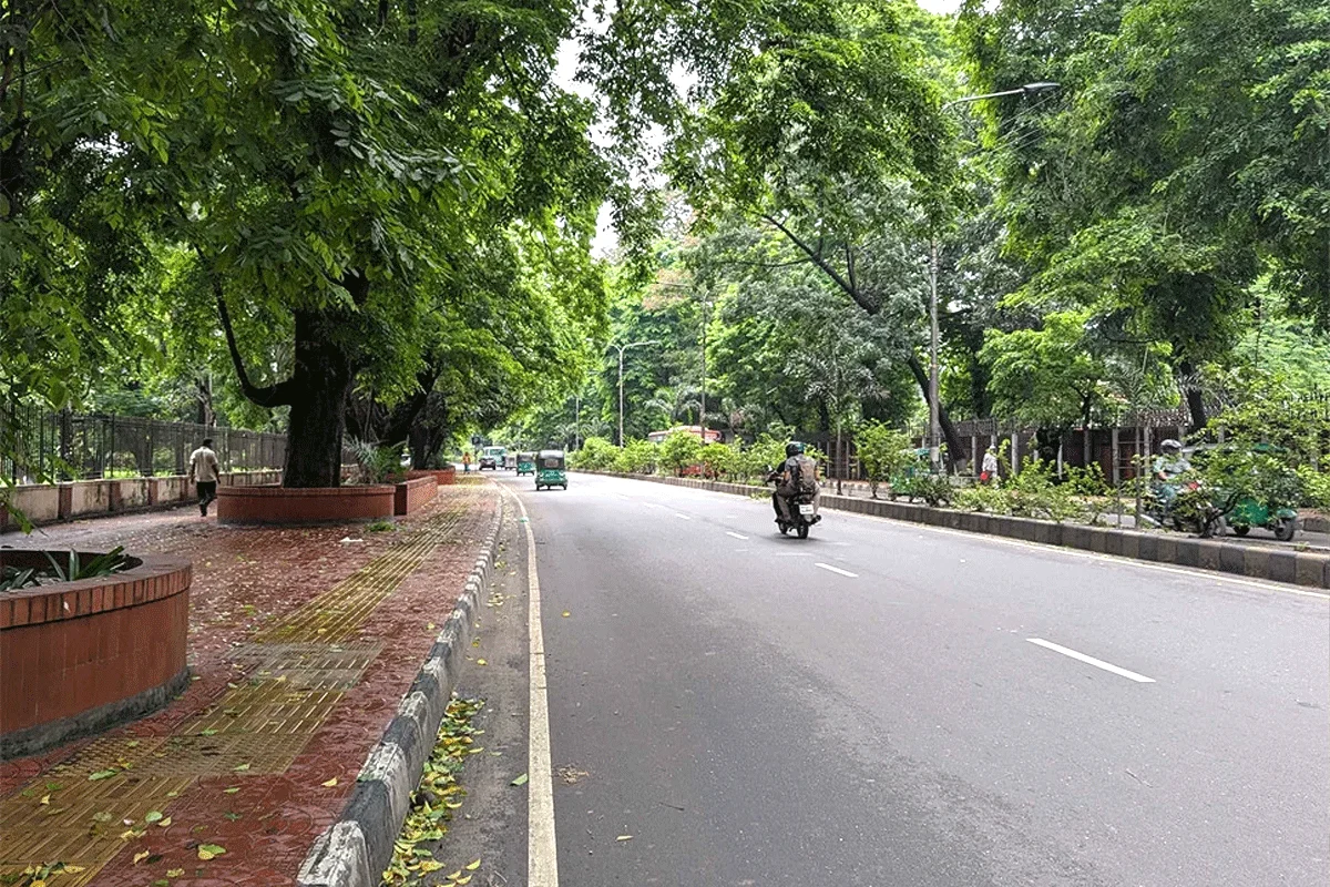 বায়ুদূষণে আজ শীর্ষে দুবাই, ঢাকার অবস্থান ‘সহনীয়’