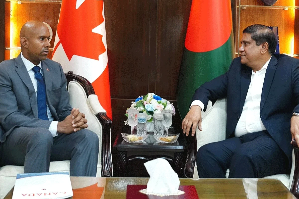 প্রধানমন্ত্রীর প্রতিরক্ষা উপদেষ্টার সঙ্গে কানাডার হাইকমিশনার...