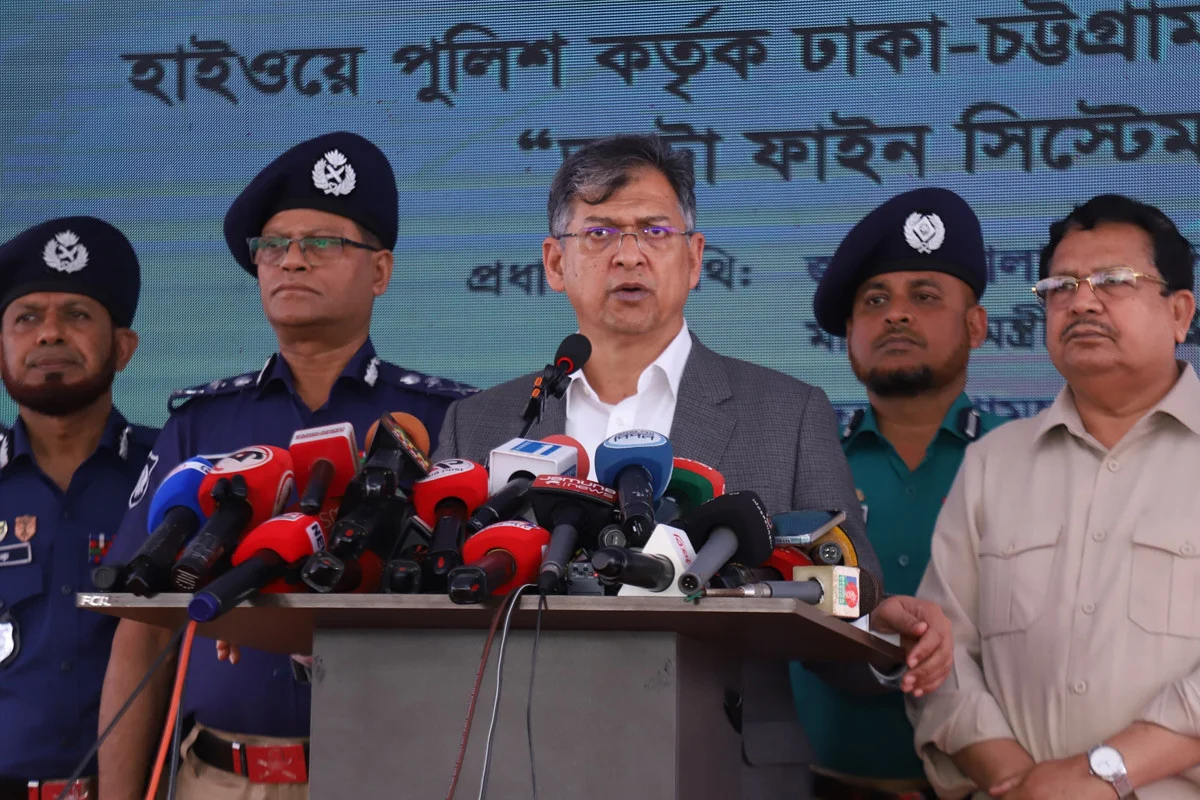 পর্যায়ক্রমে সব মহাসড়কে ‘অটো ফাইন সিস্টেম’ চালুর ঘোষণা স্বর...