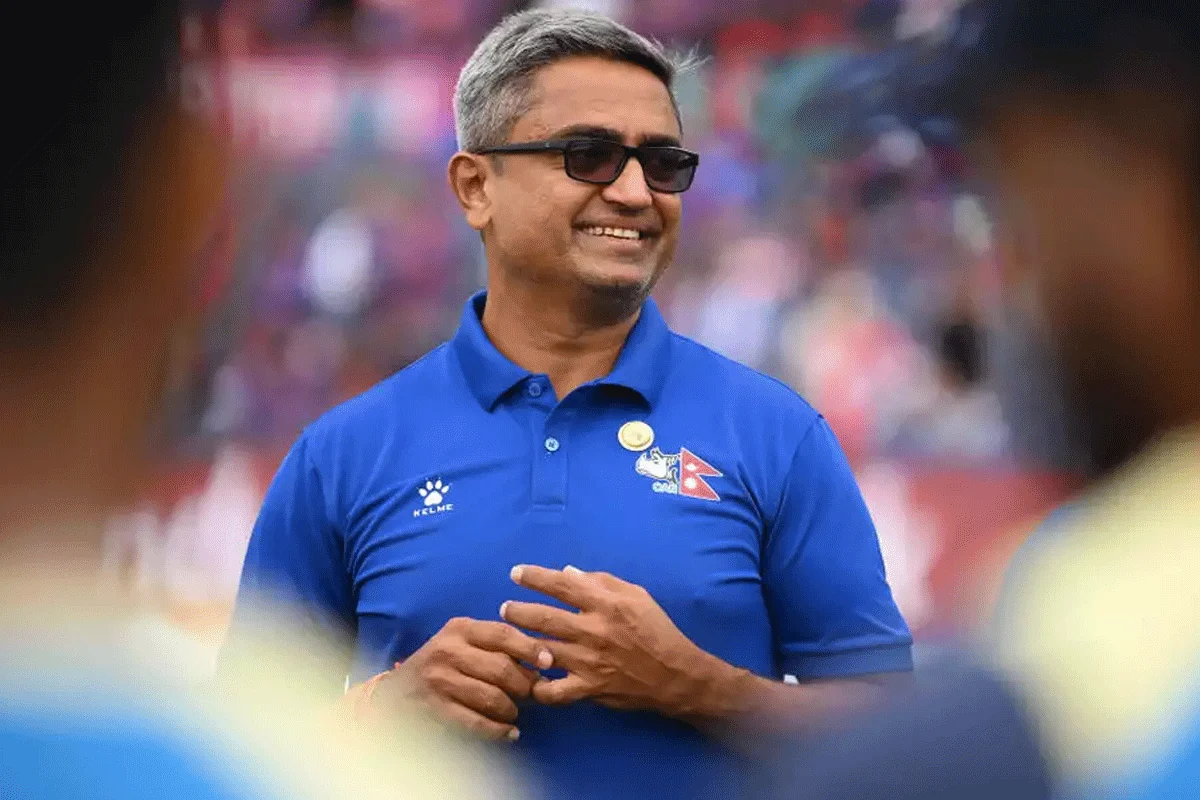 তিন মাসের মধ্যেই কানাডার কোচের পদ ছাড়লেন মন্টি দেশাই