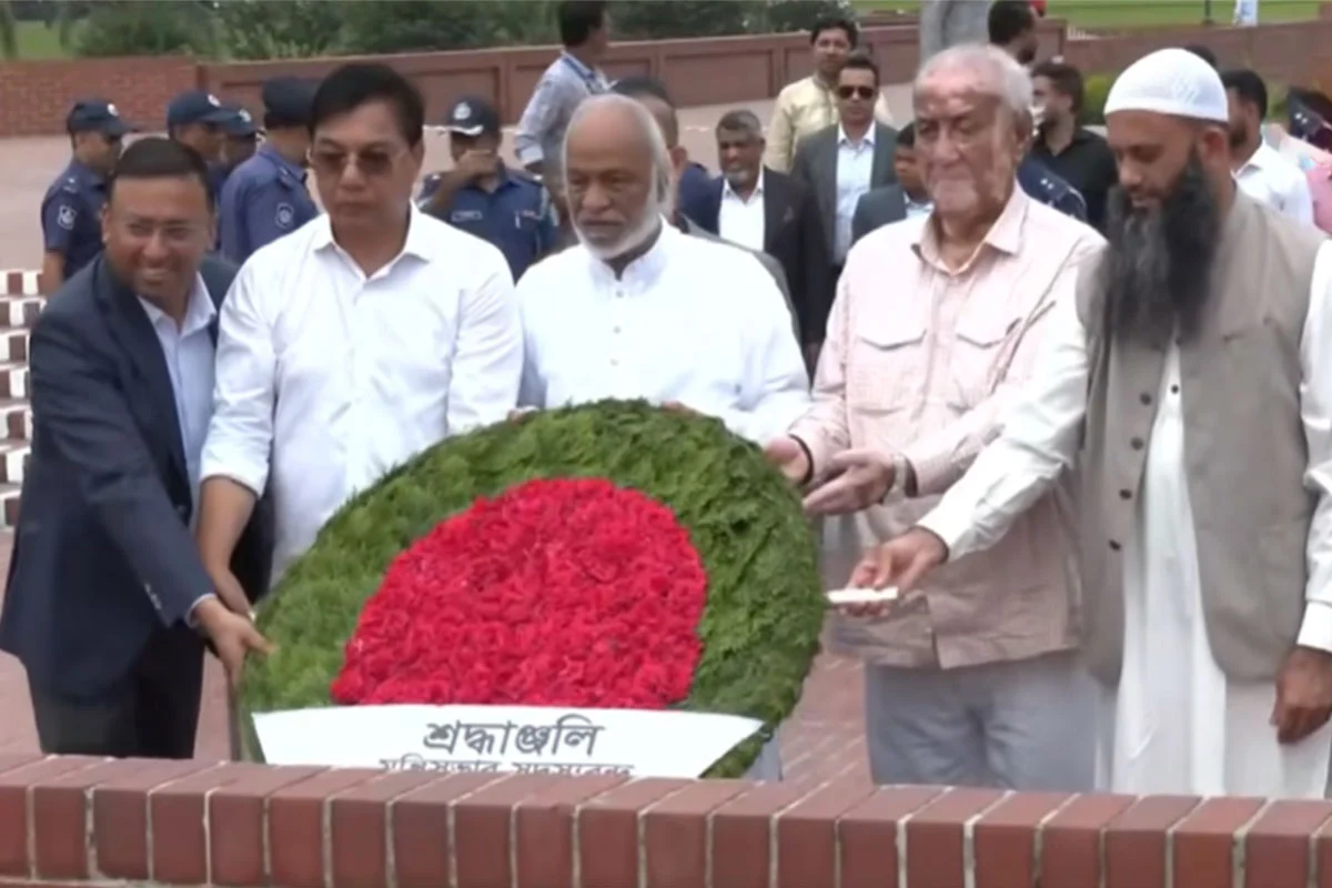 জাতীয় স্মৃতিসৌধে নবনিযুক্ত মন্ত্রী-প্রতিমন্ত্রীদের শ্রদ্ধা