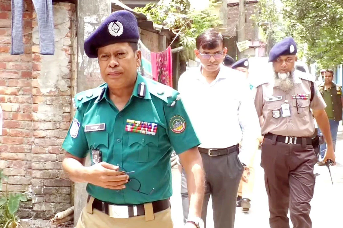 রংপুরের চার খুন: ‘পেশাদারিত্বের সঙ্গে প্রশ্নগুলোর জবাব খুঁজছ...