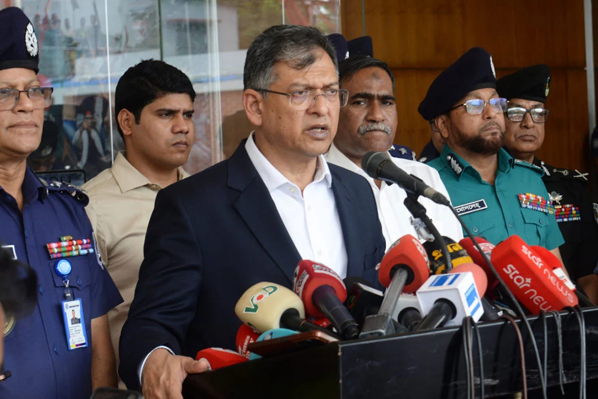 'অবৈধ অস্ত্র উদ্ধারে ইউনিট গঠন, তথ্য দিলে ২ লাখ টাকা পুরস্কা...