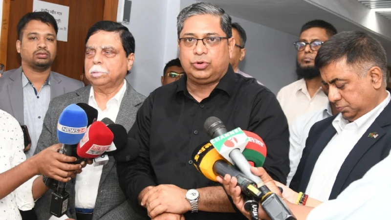 ’সেপ্টেম্বর থেকে ২ লাখ শ্রমিক নেওয়া শুরু করবে মালয়েশিয়া’