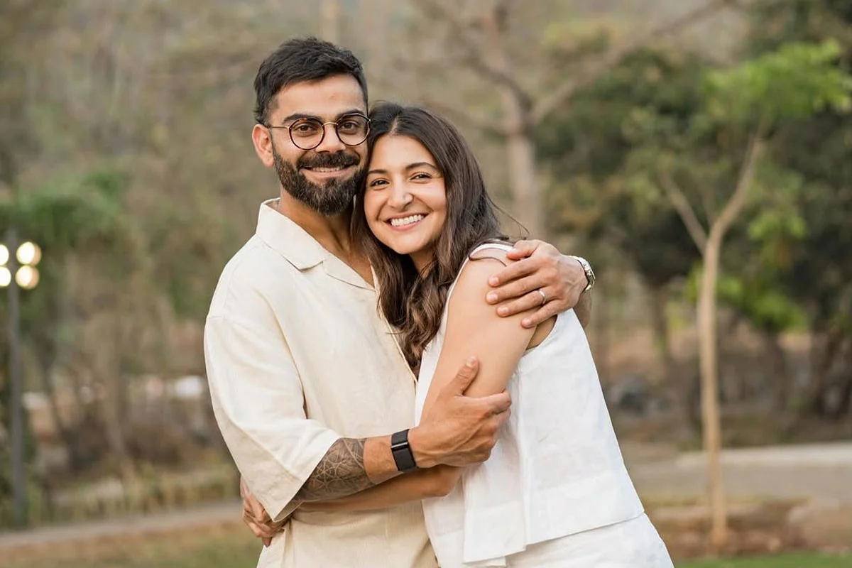 ভারত ছেড়ে কেন লন্ডনে সংসার গড়লেন বিরাট-আনুশকা?