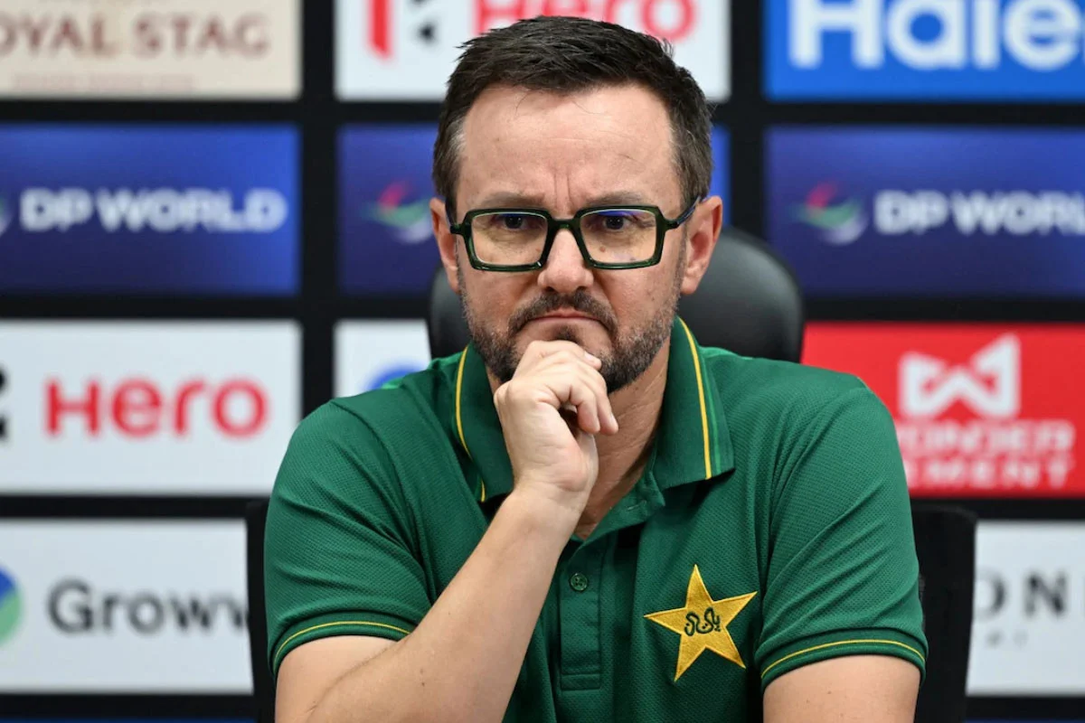 পাকিস্তানের স্কোয়াডে রদবদল নিয়ে যা বললেন হেসন